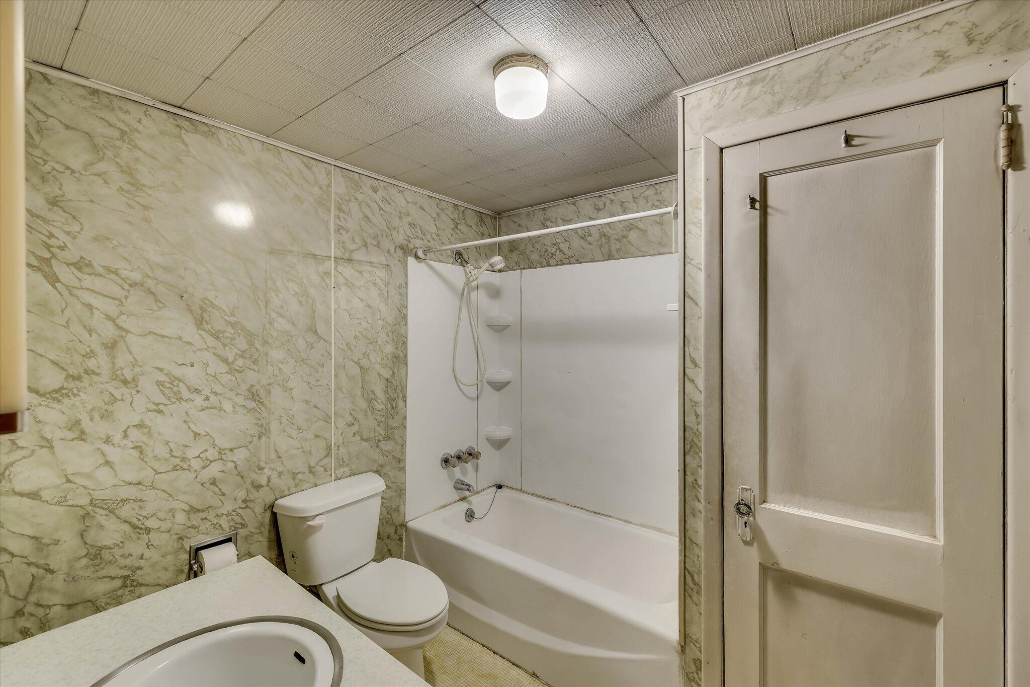 42 Old Lawson Road Aiken, SC 29801 - Photo 25 of 36 Primary bathroom