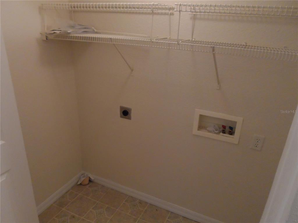 1221 Northwest 35th Avenue Gainesville, FL 32609 - Photo 14 of 16 a view of a small space