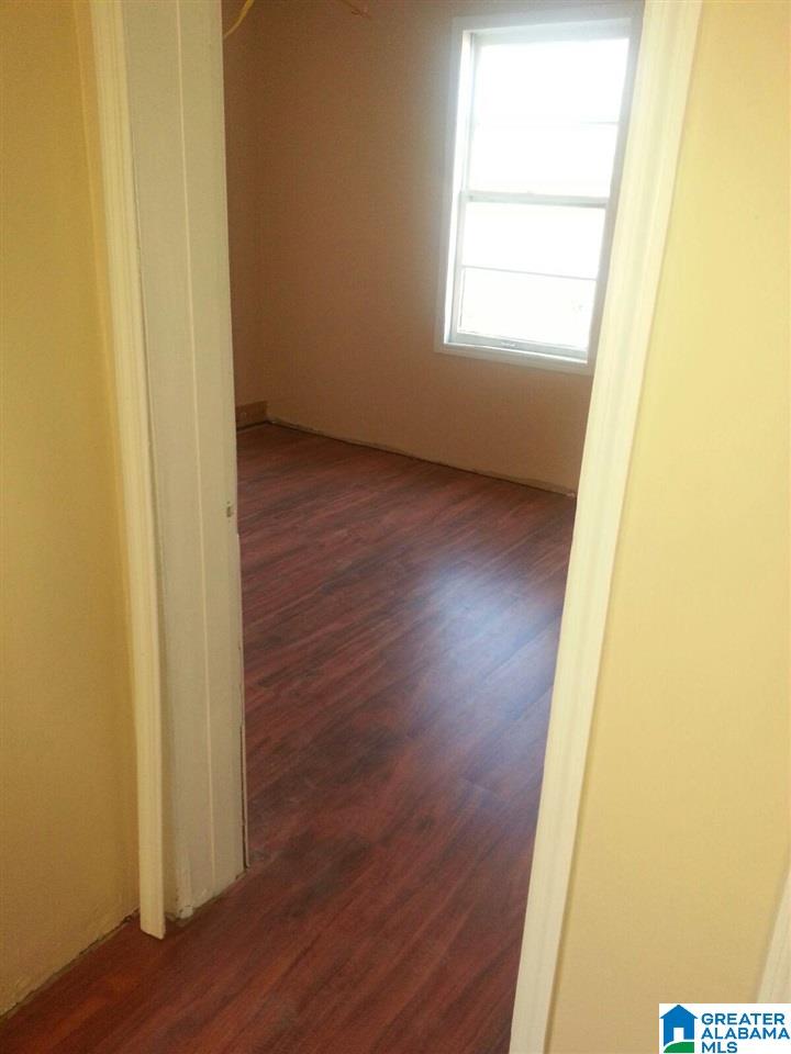 516 Valley Road Fairfield, AL 35064 - Photo 3 of 19