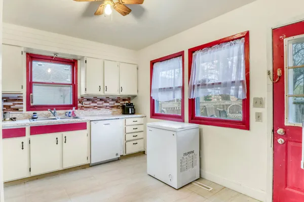$230,000 | 306 21st Street South, Fargo, ND 58103