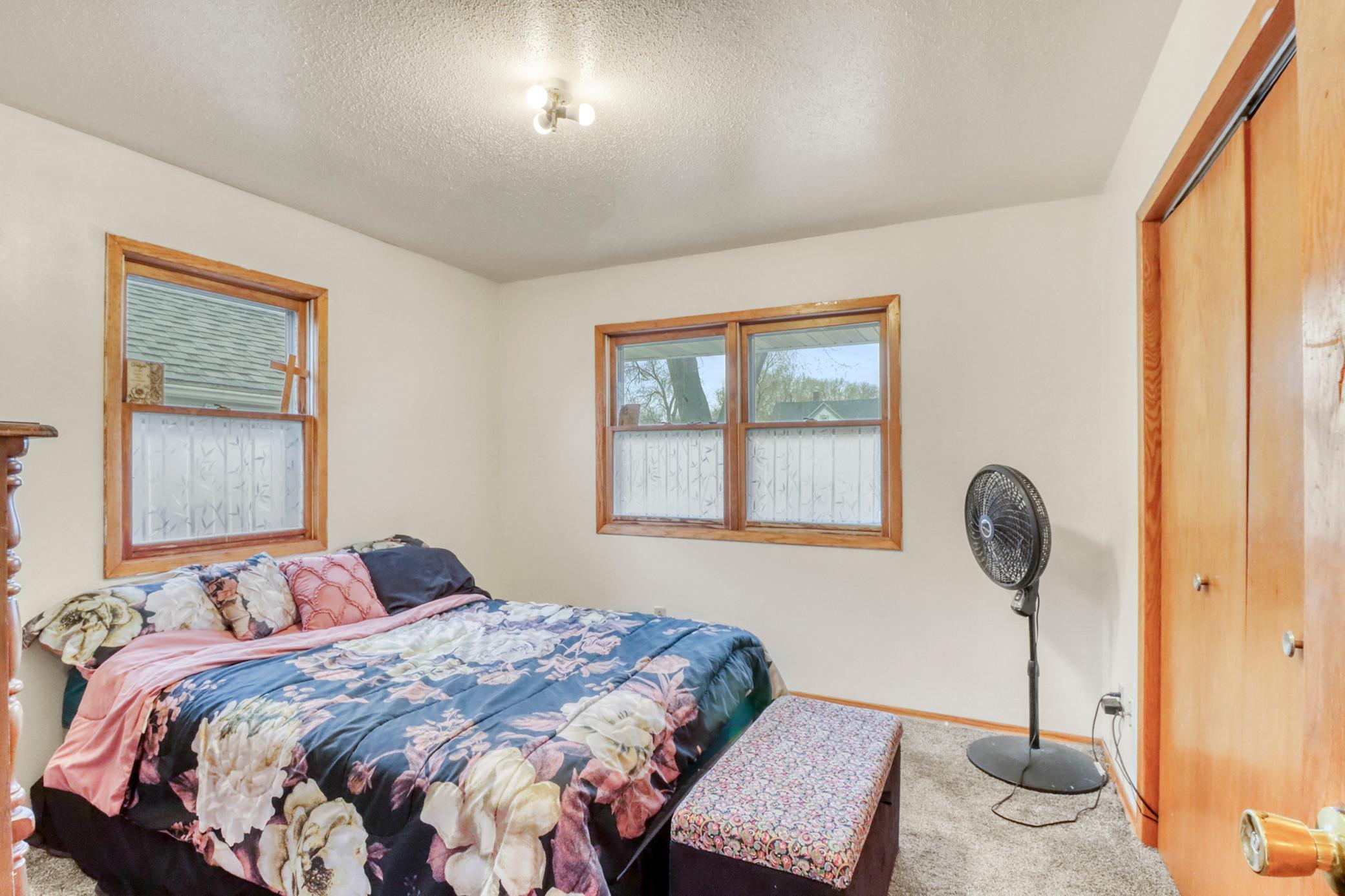 306 21st Street South Fargo, ND 58103 - Photo 7 of 41