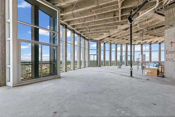 $950,000 | 500 Throckmorton Street, Unit 3506, Fort Worth, TX 76102