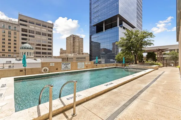 $950,000 | 500 Throckmorton Street, Unit 3506, Fort Worth, TX 76102