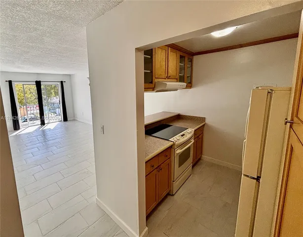 $1,800 | 3181 Southwest 13th Street, Unit 314, Miami, FL 33145
