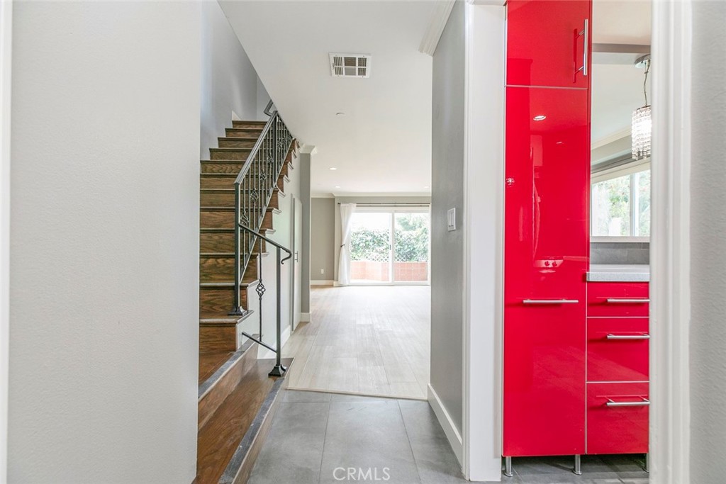 315 Cameron Place, Unit 1 Glendale, CA 91207 - Photo 12 of 38