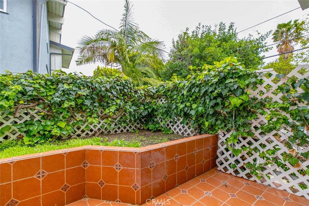 315 Cameron Place, Unit 1 Glendale, CA 91207 - Photo 20 of 38