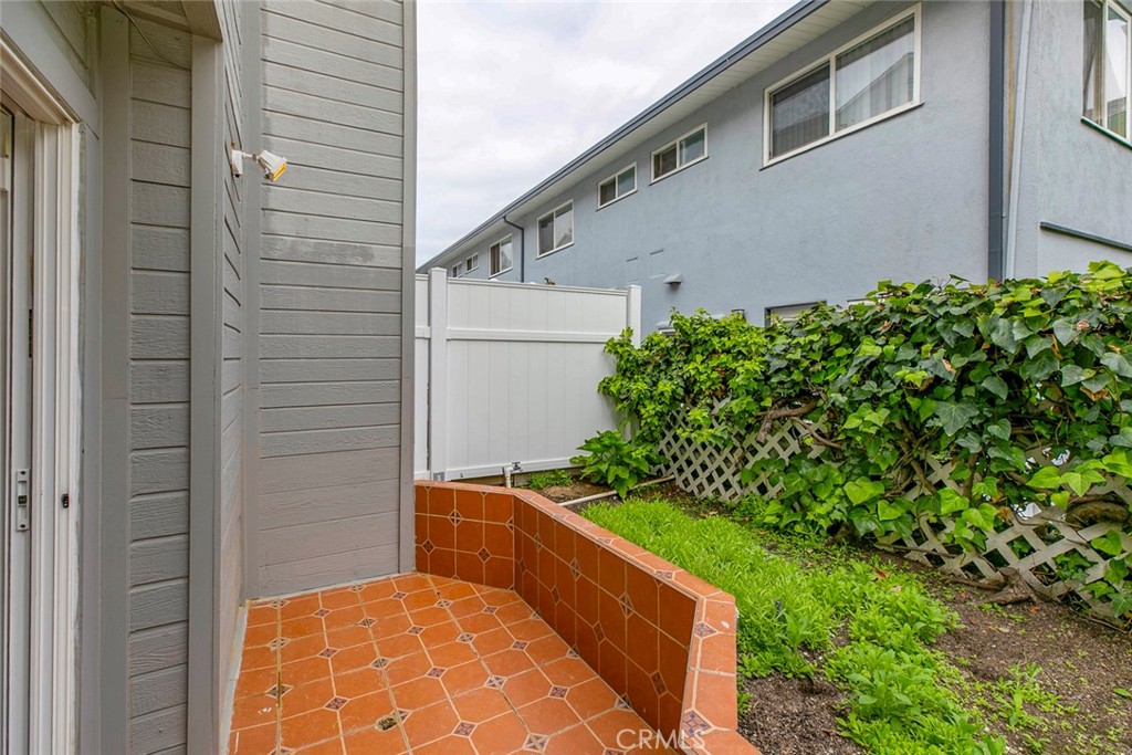 315 Cameron Place, Unit 1 Glendale, CA 91207 - Photo 21 of 38