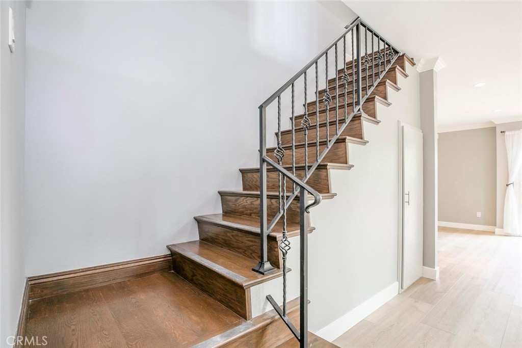 315 Cameron Place, Unit 1 Glendale, CA 91207 - Photo 23 of 38