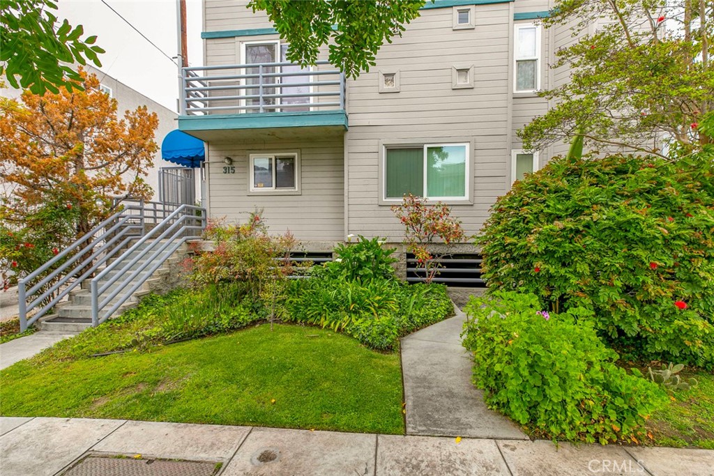 315 Cameron Place, Unit 1 Glendale, CA 91207 - Photo 3 of 38