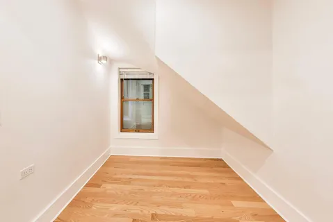 $2,750 | 2132 North Oakley Avenue, Unit 1, Chicago, IL 60647