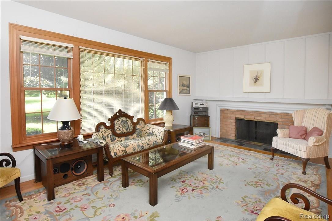 7099 Springridge Road West Bloomfield, MI 48322 - Photo 3 of 24 7099 Springridge_03.JPG