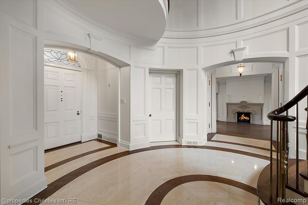 237 Lake Shore Road Grosse Pointe Farms, MI 48236 - Photo 14 of 98 Gallery Image 14