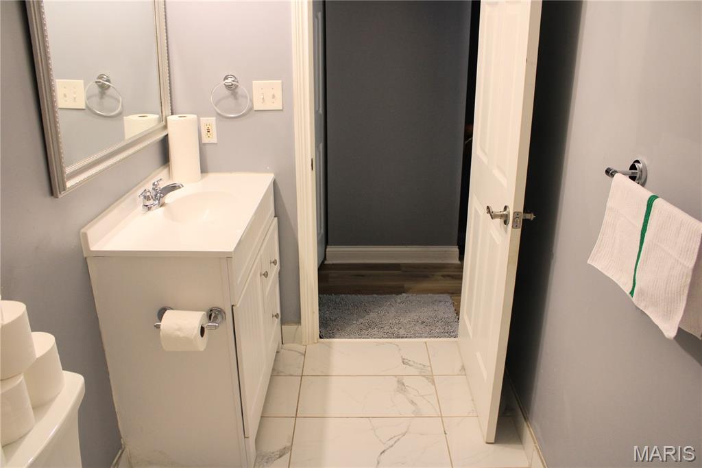 7019 Heege Road, Unit A St. Louis, MO 63123 - Photo 10 of 27