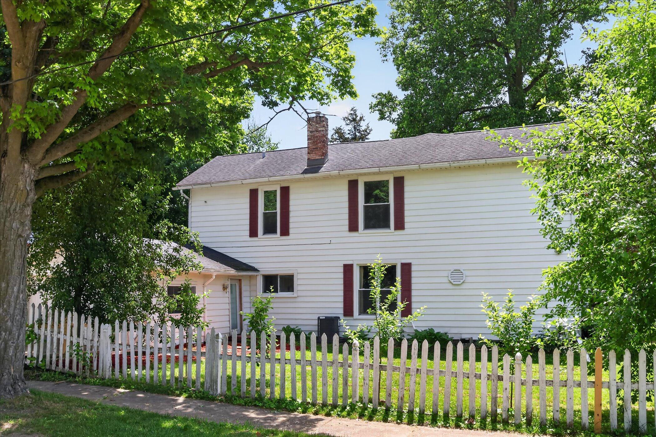 282 Liberty Street Muir, MI 48860 - Photo 31 of 34 36-282-Liberty-St-WindowStill