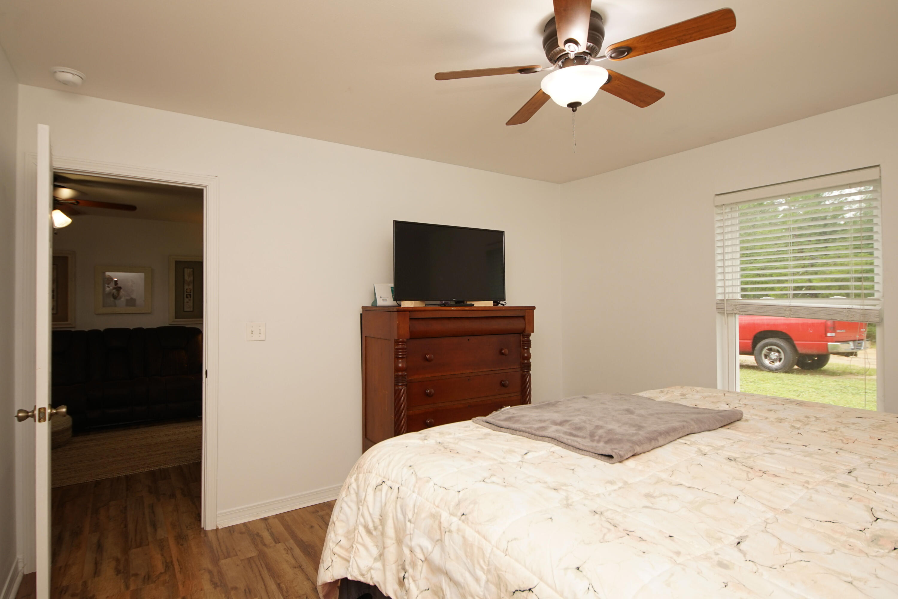 4663 Falcon Way Crestview, FL 32539 - Photo 11 of 27 Gallery Image 11