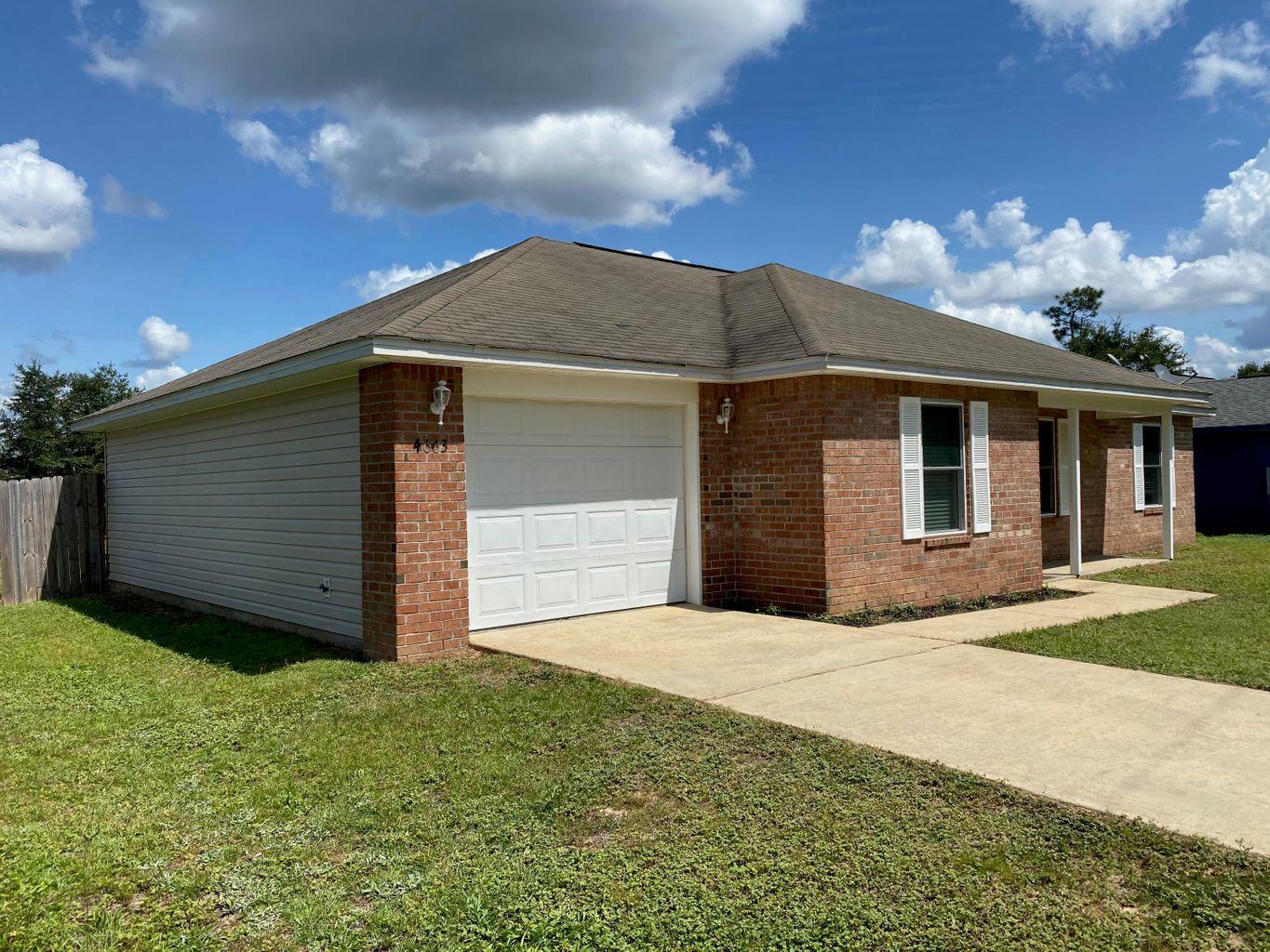 4663 Falcon Way Crestview, FL 32539 - Photo 5 of 27 Gallery Image 5