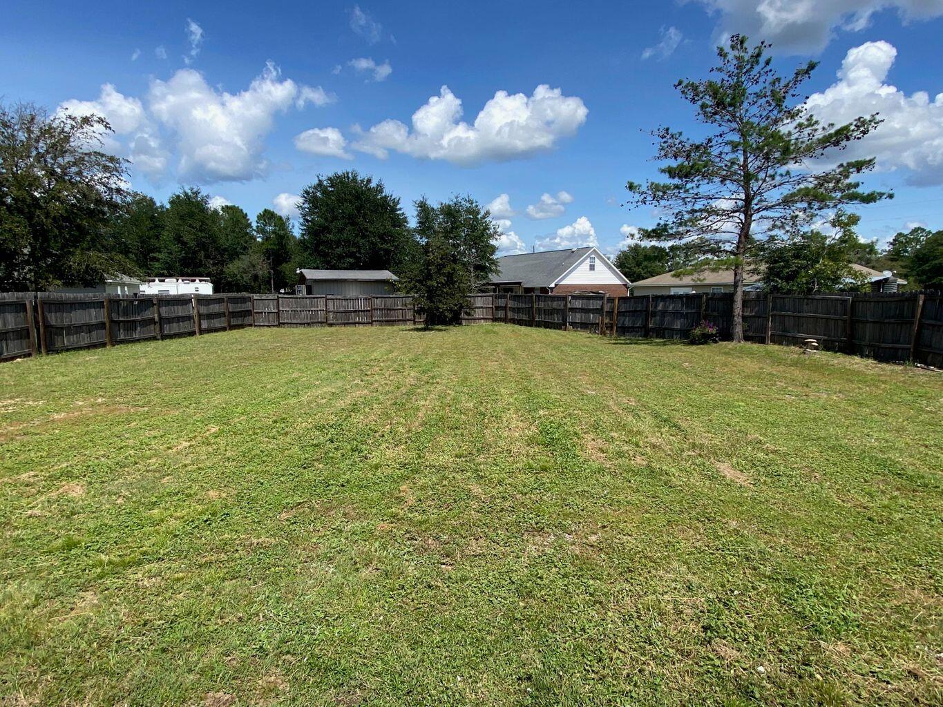 4663 Falcon Way Crestview, FL 32539 - Photo 6 of 27 Gallery Image 6