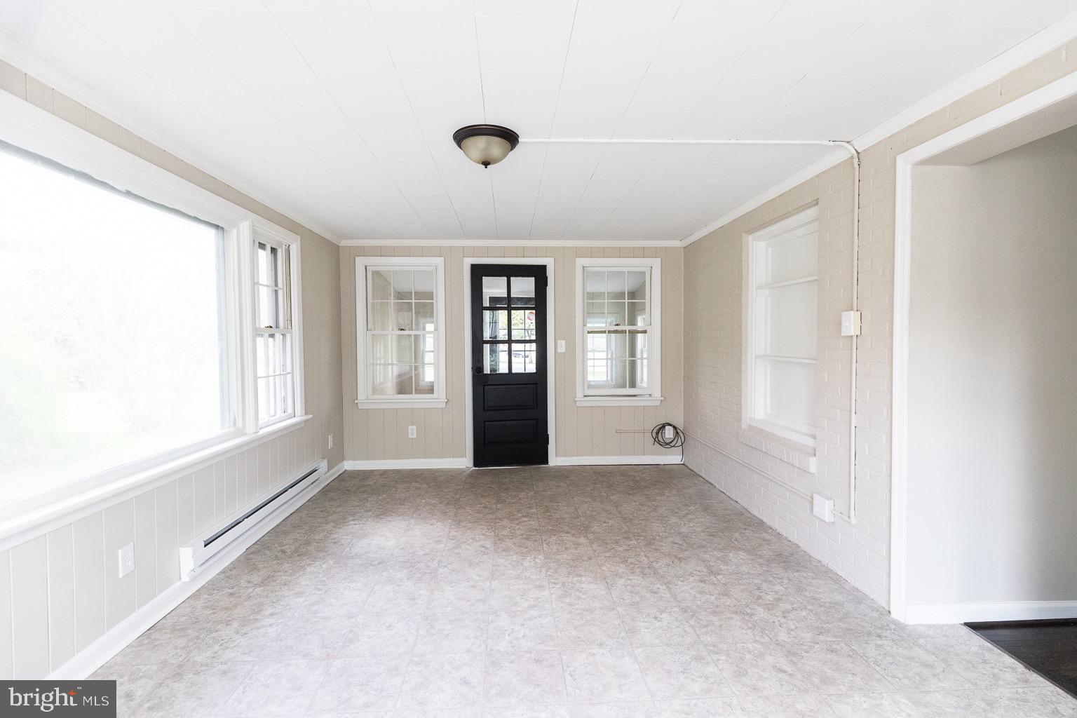 324 North Main Street Spring Grove, PA 17362 - Photo 4 of 29