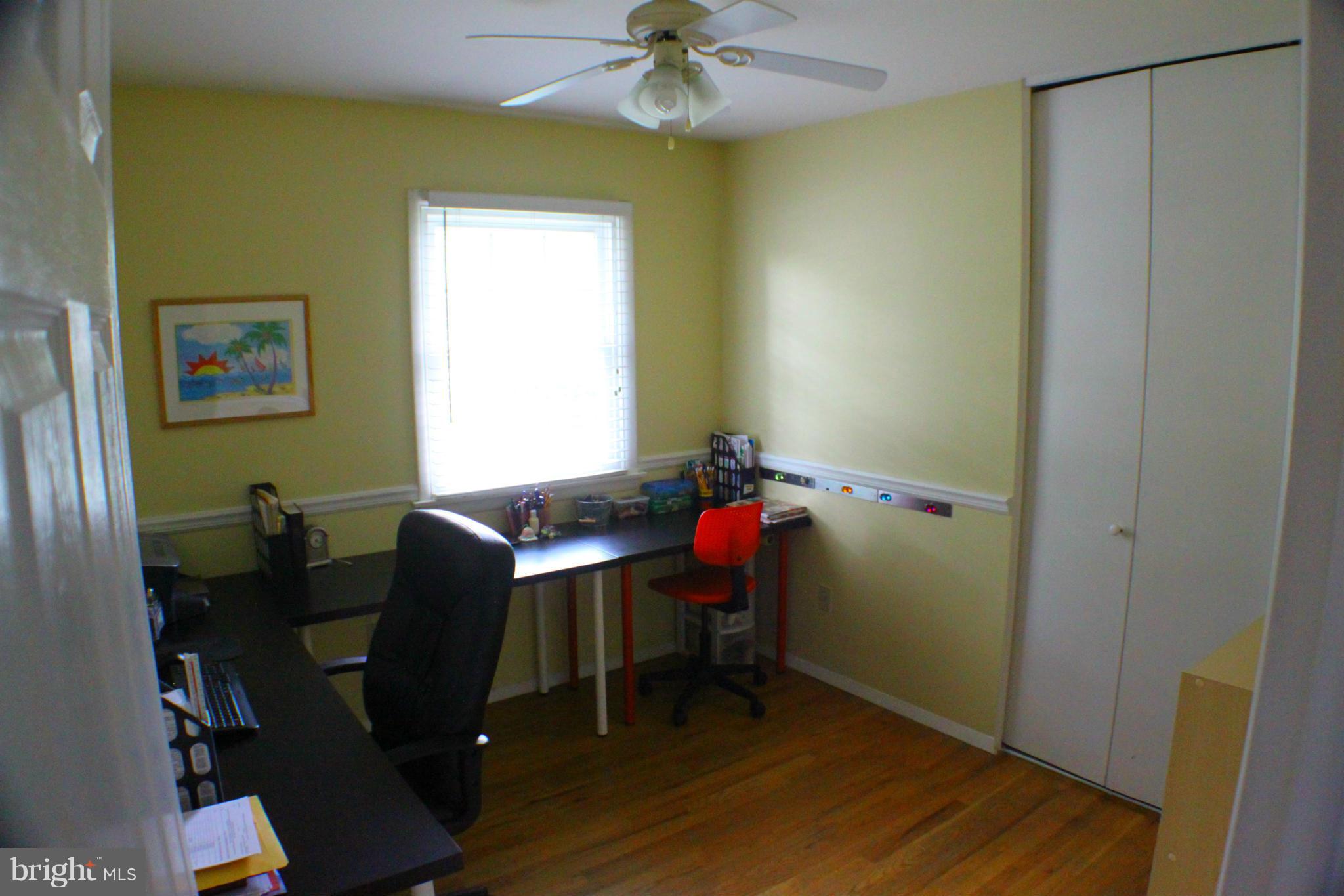 11800 Fernshire Road Gaithersburg, MD 20878 - Photo 14 of 29 Bedroom