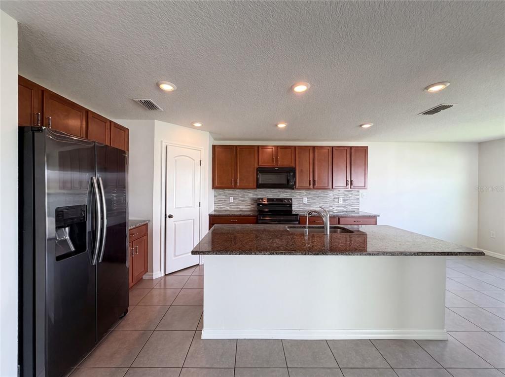 11534 Brighton Knoll Loop Riverview, FL 33579 - Photo 2 of 30