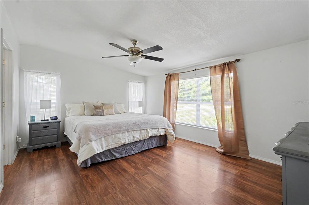 39402 Richland Road Zephyrhills, FL 33540 - Photo 16 of 38
