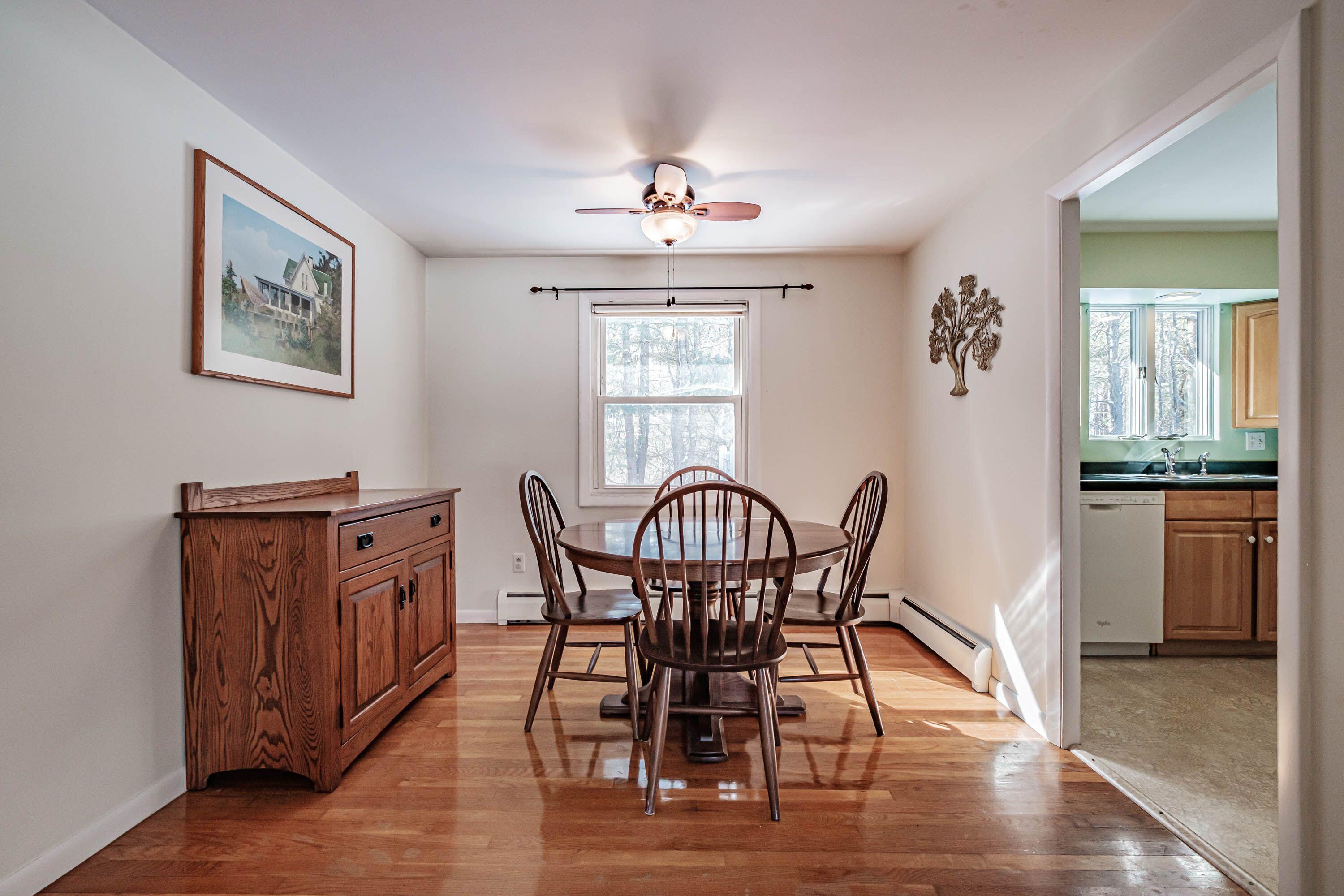 21 Vernon Road Cape Elizabeth, ME 04107 - Photo 11 of 31 Dining Area