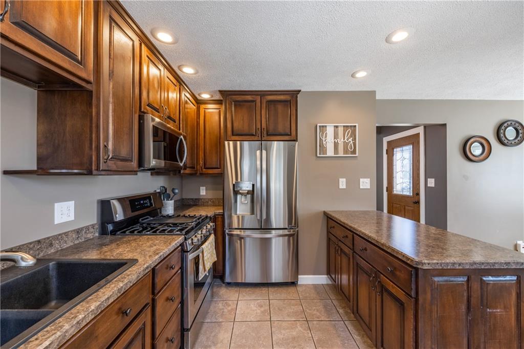 1303 Ashton Road Sharon, PA 16146 - Photo 10 of 25 Gallery Image 10