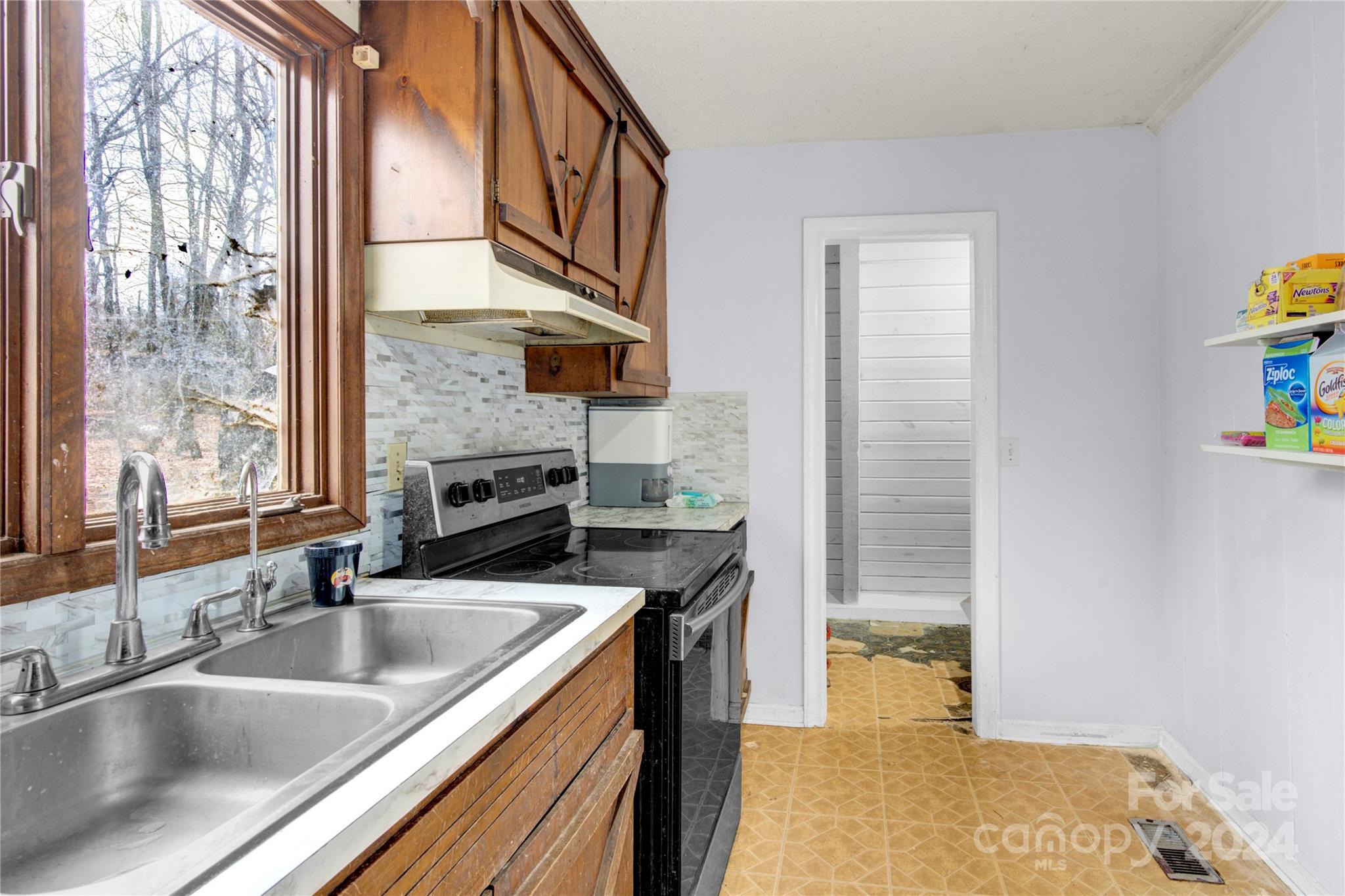 427 River Run Road Statesville, NC 28625 - Photo 9 of 31 Gallery Image 9