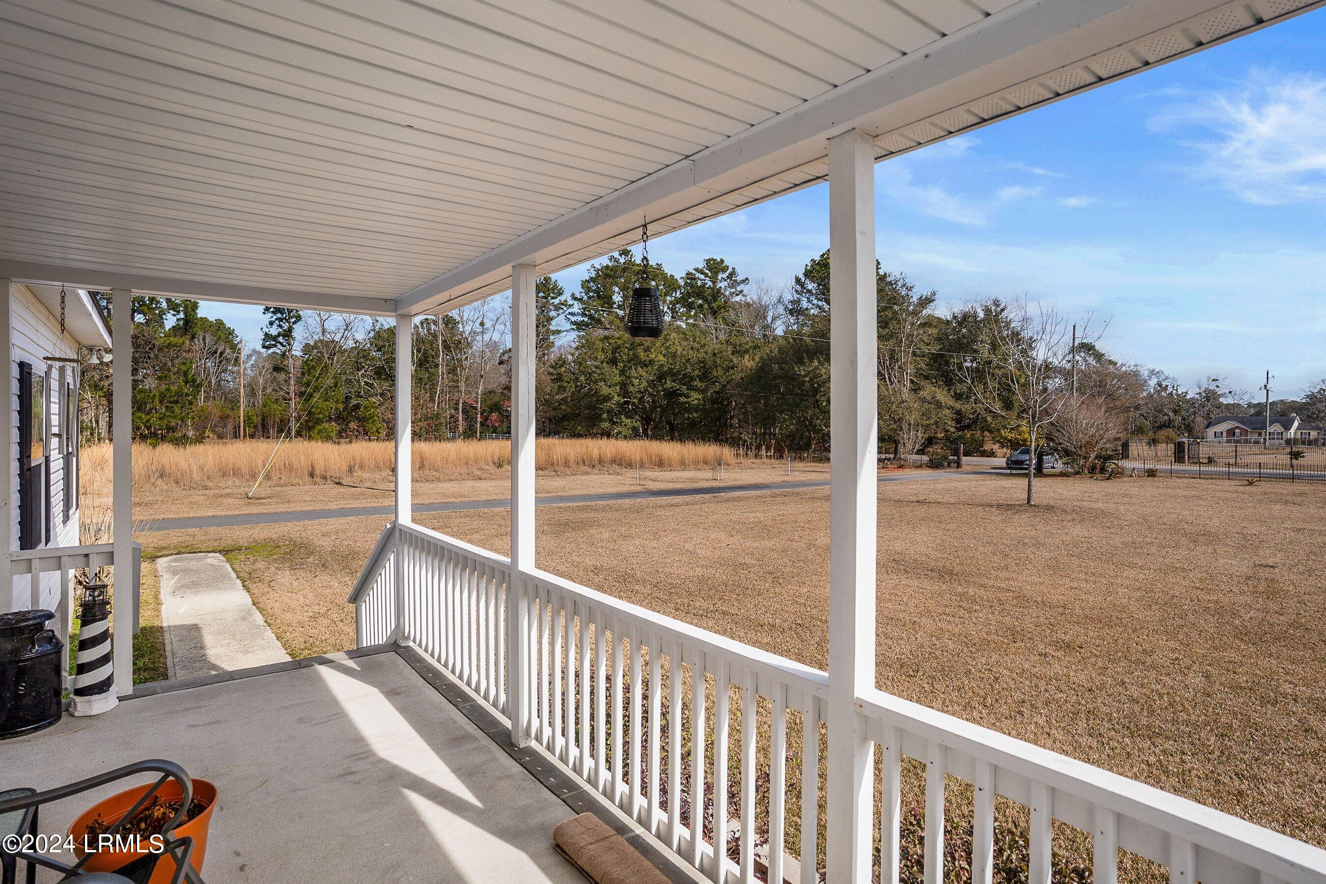 646 Paige Point Road Seabrook, SC 29940 - Photo 6 of 31 DSC00408-106-1.jpg-SMALL