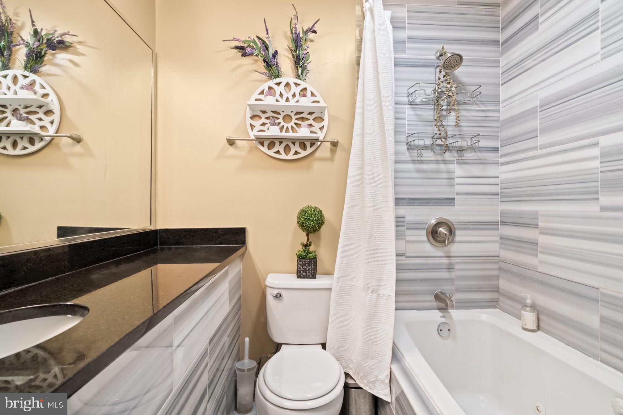 236 Walgrove Road Reisterstown, MD 21136 - Photo 16 of 31 Owners suite bath