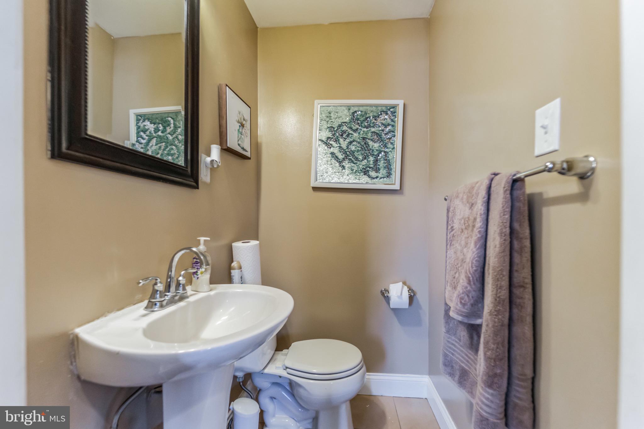 236 Walgrove Road Reisterstown, MD 21136 - Photo 10 of 31 Half bath on main level