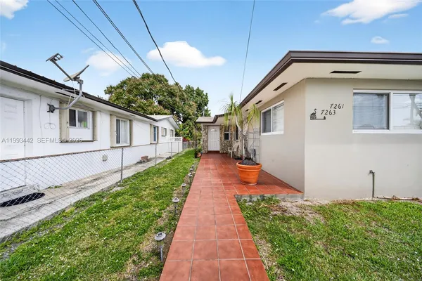 $2,500 | 7261 Southwest 21st Street, Unit 7263, Miami, FL 33155