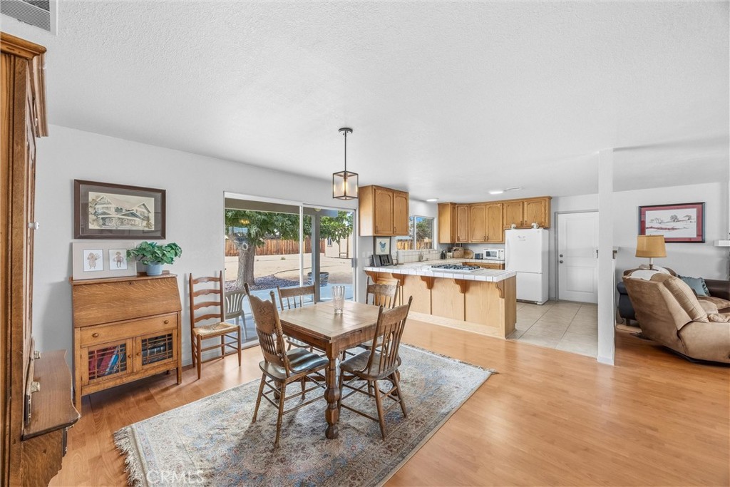14204 Crow Road Apple Valley, CA 92307 - Photo 9 of 39 Gallery Image 9
