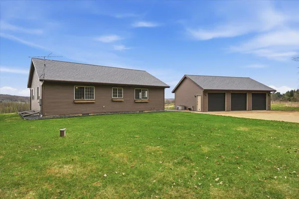 $449,900 | E3521 1170th Avenue, Boyceville, WI 54725