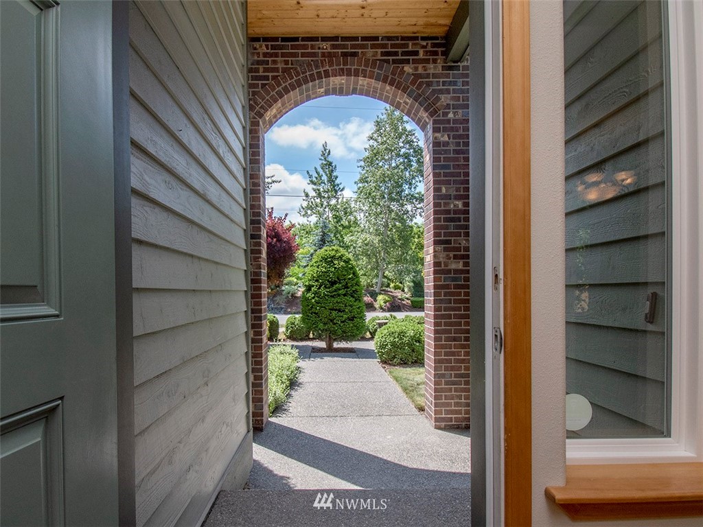 705 183rd Street Southeast Bothell, WA 98012 - Photo 4 of 25 Gallery Image 4