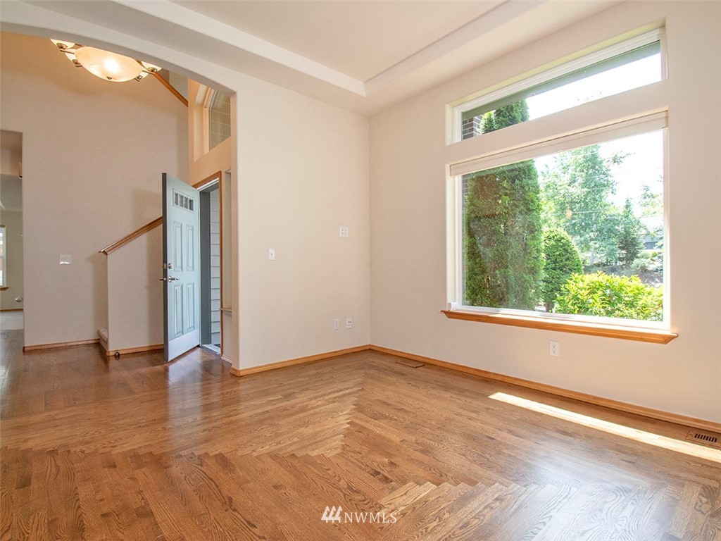 705 183rd Street Southeast Bothell, WA 98012 - Photo 5 of 25 Gallery Image 5