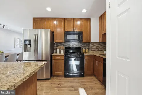 $725,000 | 6302 Saddle Tree Drive, Alexandria, VA 22310