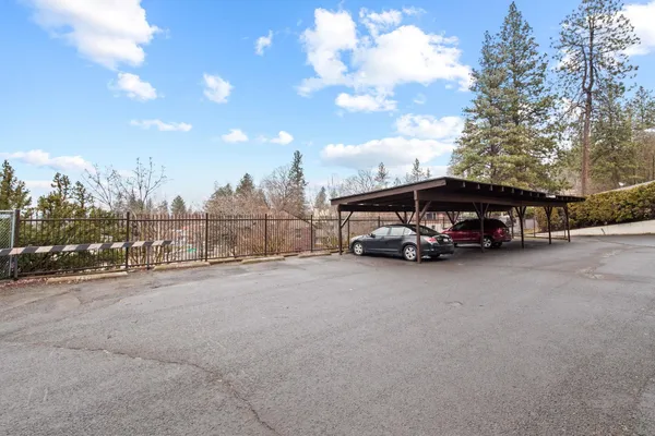 $179,900 | 844 West Cliff Drive, Unit 201, Spokane, WA 99204