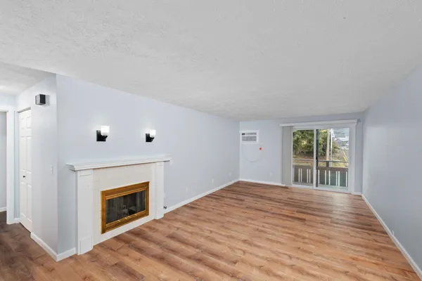 $179,900 | 844 West Cliff Drive, Unit 201, Spokane, WA 99204