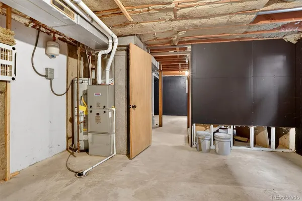 a view of an outdoor space