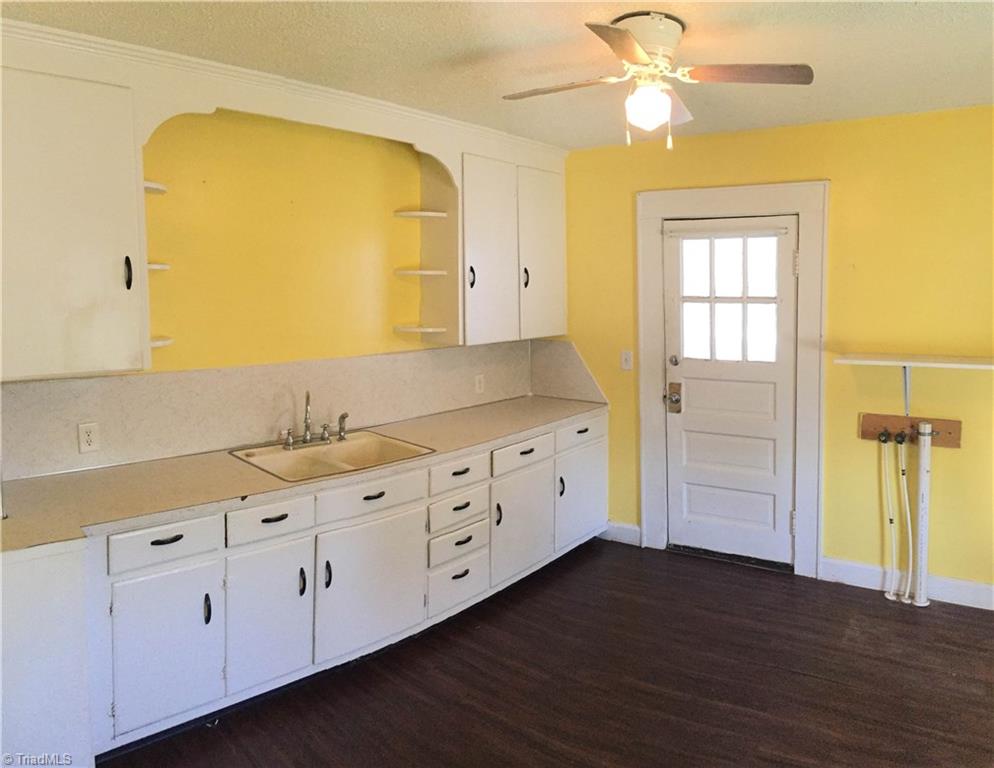 2015 Springs Road Mount Airy, NC 27030 - Photo 4 of 6 Gallery Image 4