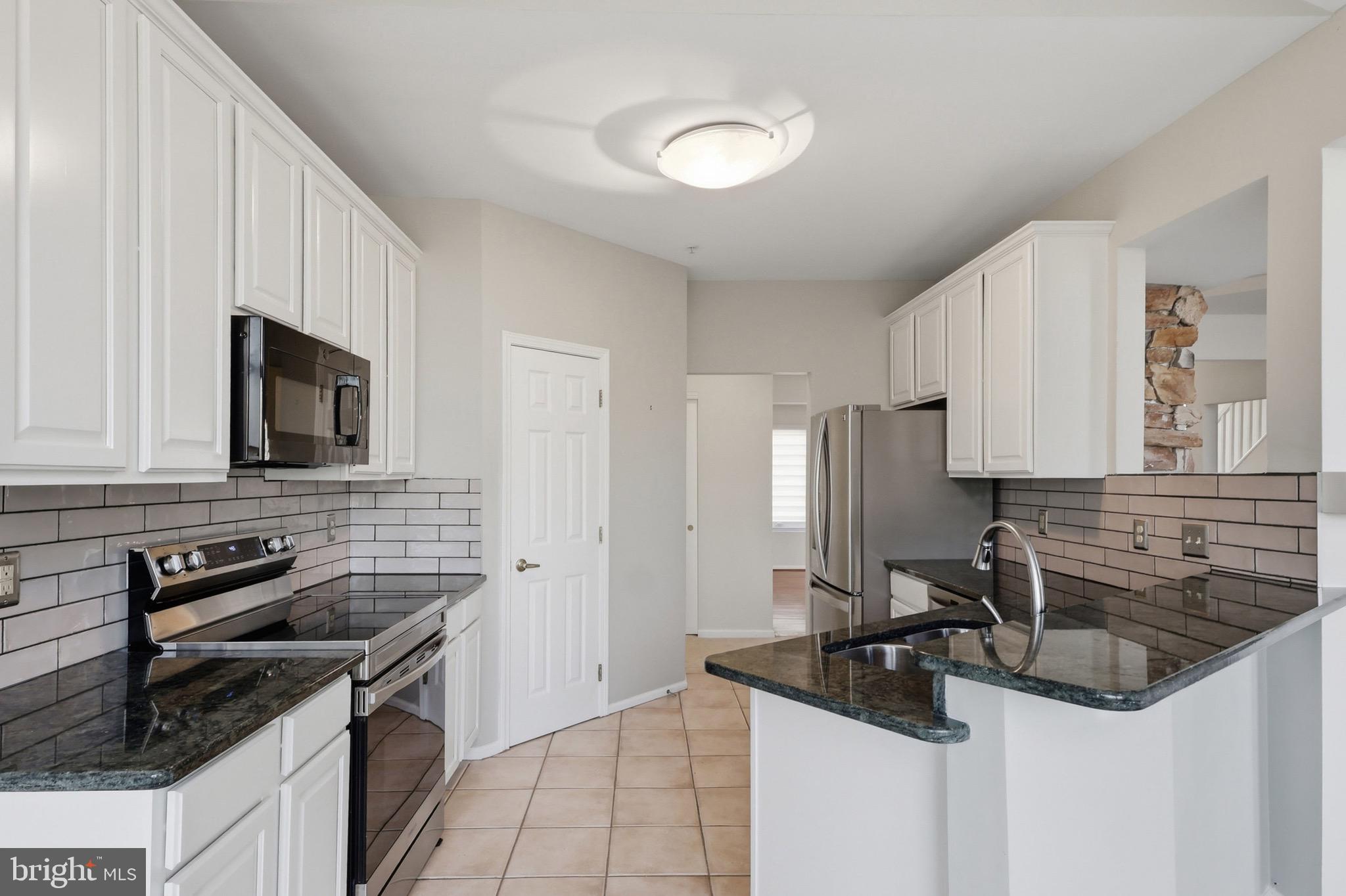 1035 Hickory Ridge Drive Chalfont, PA 18914 - Photo 12 of 62