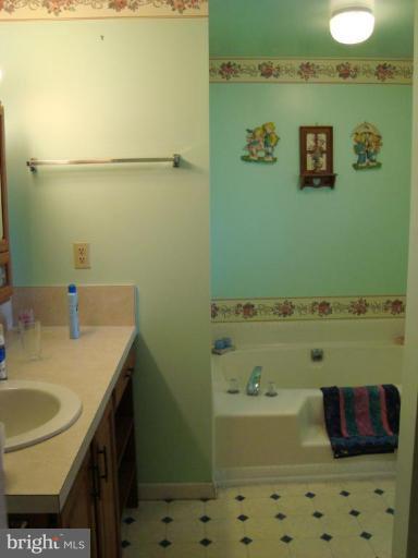 1544 Pine Ridge Road Inwood, WV 25428 - Photo 19 of 30 Masterbath