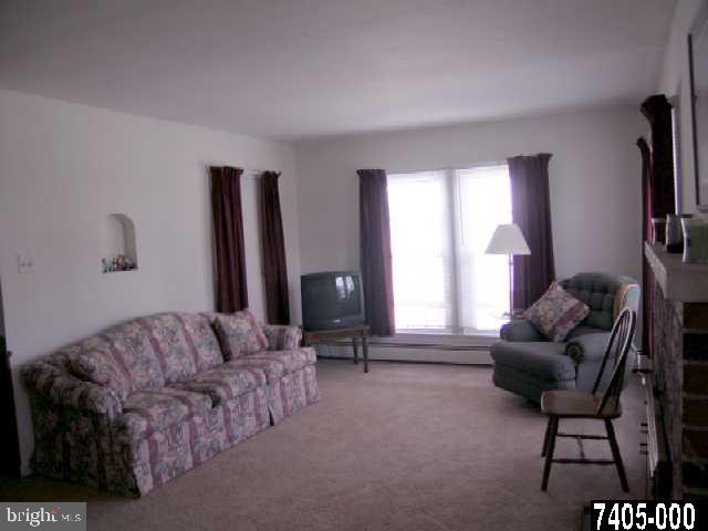 207 Maple Avenue Hanover, PA 17331 - Photo 4 of 8 Gallery Image 4