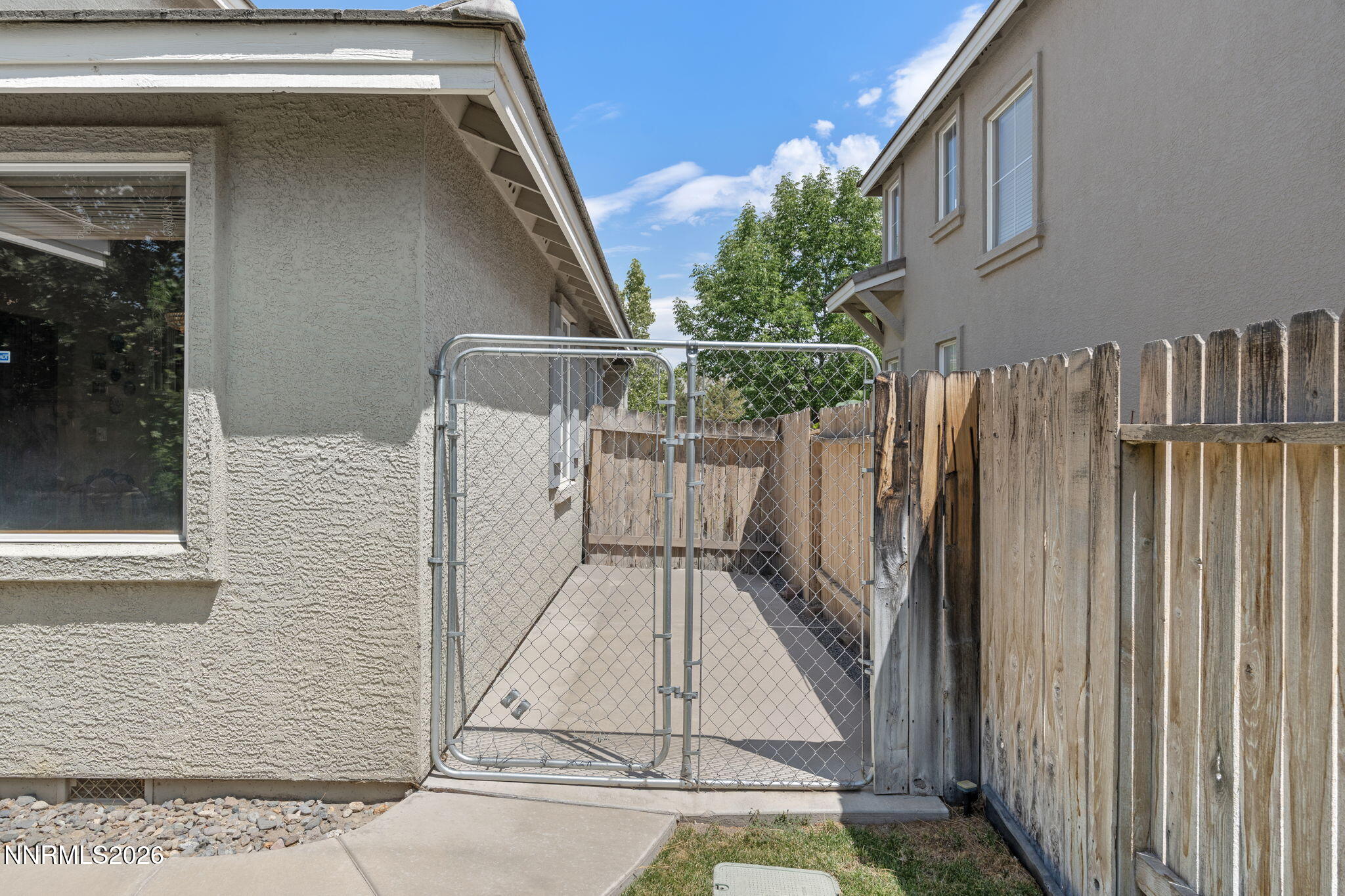 10063 Kentfield Place Reno, NV 89521 - Photo 33 of 38 Dog Run