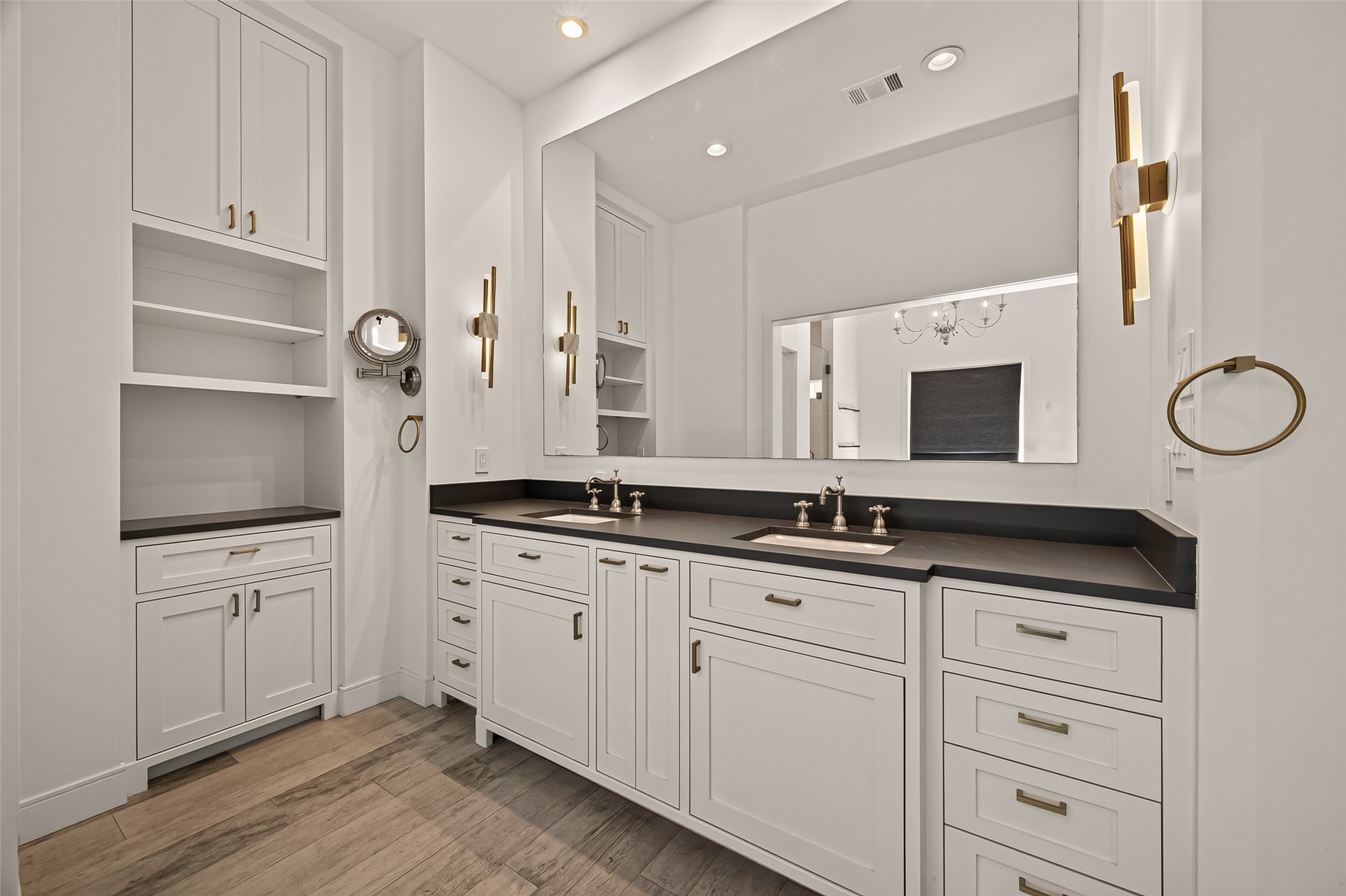2114 Wroxton Road Houston, TX 77005 - Photo 41 of 50 Primary bath