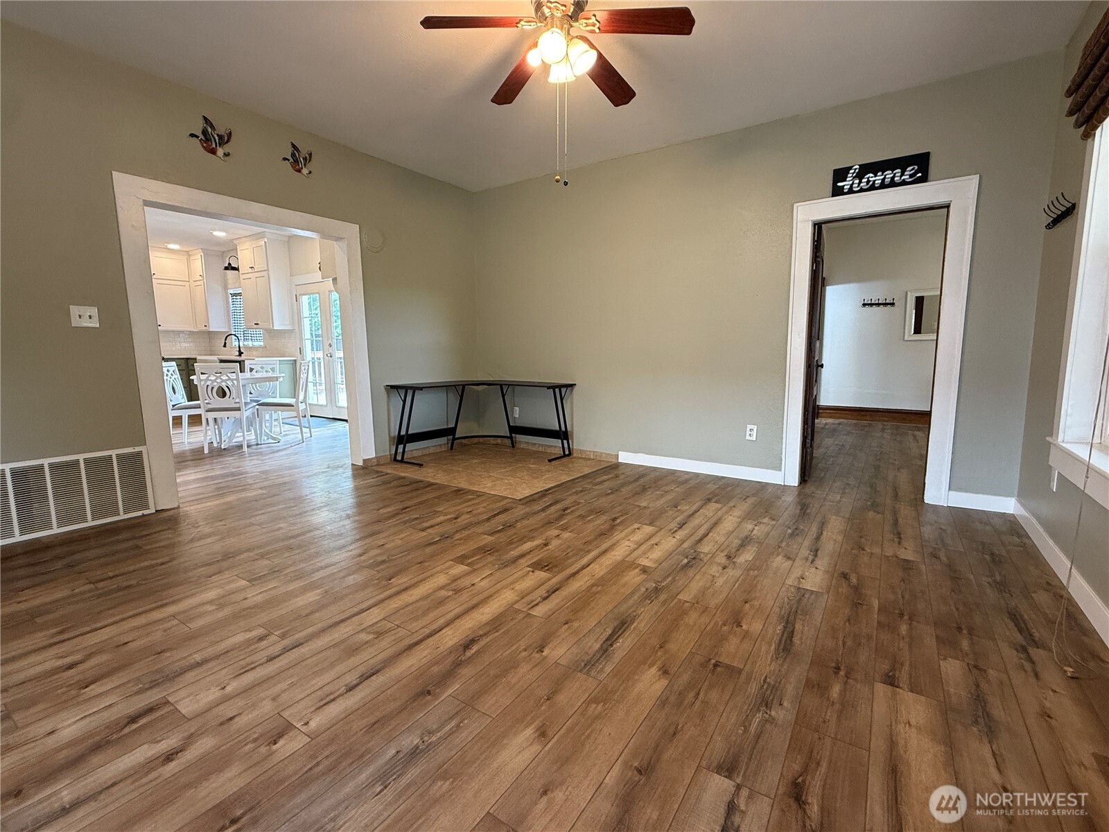 416 East Spring Street Dayton, WA 99328 - Photo 5 of 40