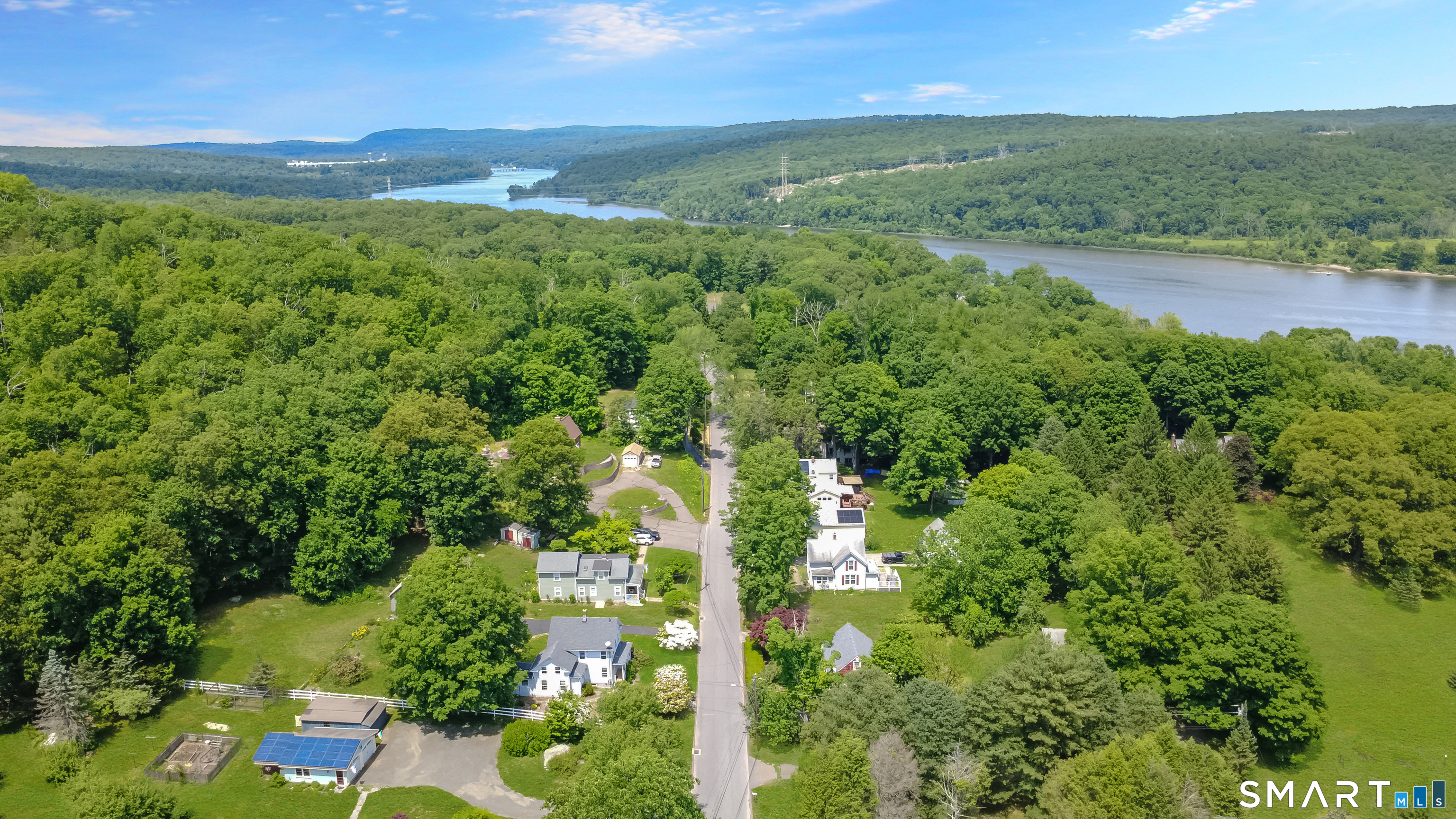 163 Dublin Hill Road Haddam, CT 06441 - Photo 4 of 33