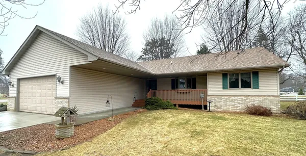 $385,000 | 214 11th Avenue North, Princeton, MN 55371