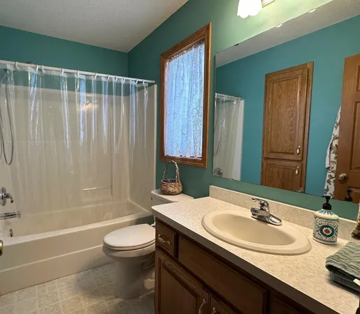 $385,000 | 214 11th Avenue North, Princeton, MN 55371